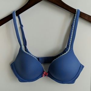 Victoria's Secret Body by Victoria 32C push up bra